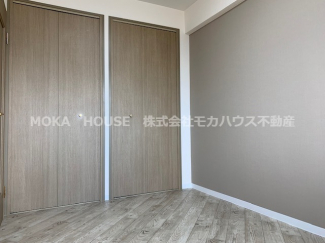 個人の部屋や寝室として使える洋室です