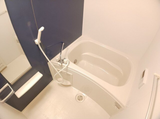 コンパクトで使いやすいお風呂です