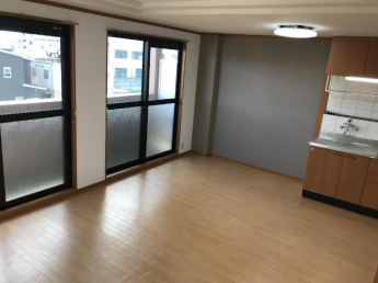 13.2帖の南向きリビング