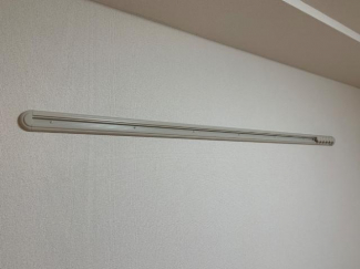 ハンガーレール