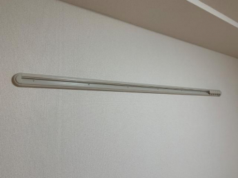 ハンガーレール