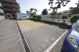 駐車場に車を止められます