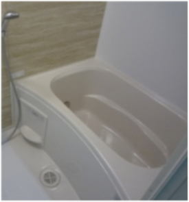 コンパクトで使いやすいお風呂です