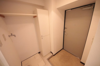 明るい玄関です