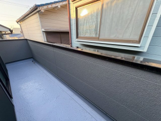 両面バルコニーのためお部屋内が明るい☆