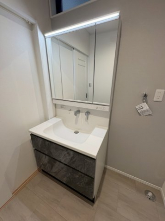 独立洗面化粧台付き