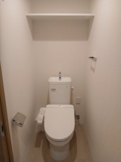 ゆったりとした空間のトイレです