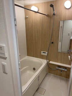 コンパクトで使いやすいお風呂です