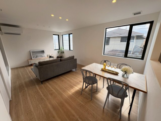 【居間・リビング】