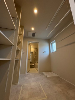 玄関から直行できる同線はとても使いやすです