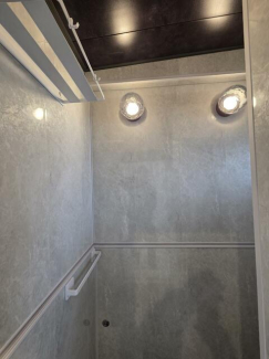 アメリカのクラブハウス風の照明を設置。