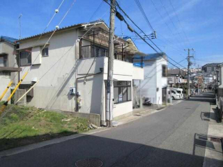 前面道路を含む現地