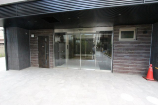 【エントランス】