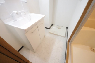 コンパクトで使いやすい洗面所