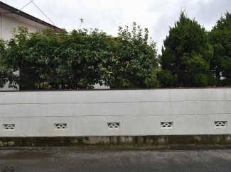 外観を西側より撮影