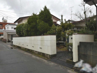 外観を南西側より撮影