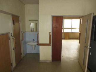 松山市喜与町１丁目の店舗一部の画像