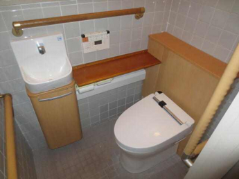 松山市喜与町１丁目の店舗一部の画像