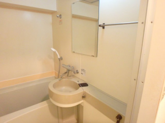 落ち着いた空間のお風呂です