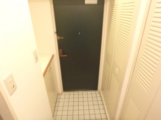 毎日通る玄関はこちらです