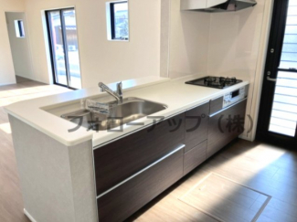 コンパクトなキッチンで掃除もラクラク