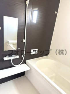 落ち着いた空間のお風呂です