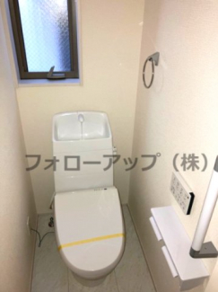 コンパクトで使いやすいトイレです