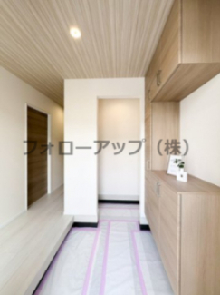 落ち着いた玄関です