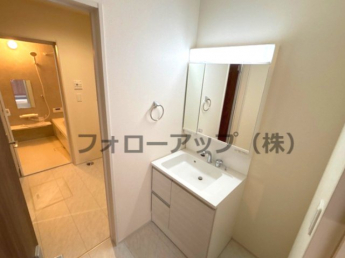 使いやすい独立洗面台です