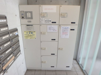 宅配ボックスあります