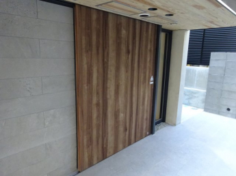 【エントランス】