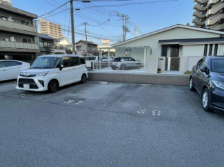 敷地内駐車場1台無料！