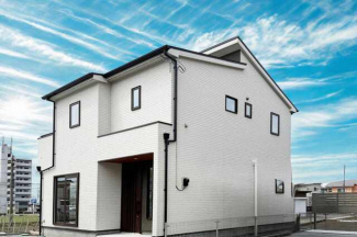 高性能でデザイン性の優れた樹脂サッシを採用