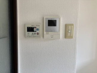 モニター付きインターホンで安心です。