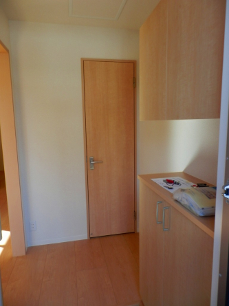 玄関を開けてもお部屋が見えません