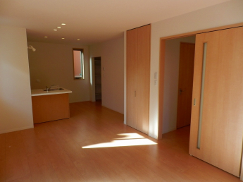 ナチュラルな色合いのお部屋です