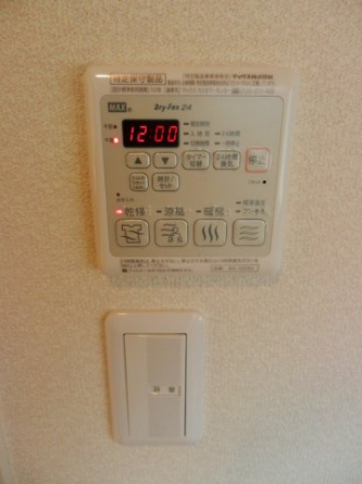 浴室乾燥機付き！