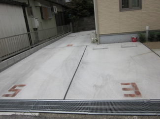 平面の停めやすい駐車場です