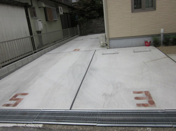 平面の停めやすい駐車場です