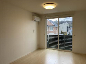 エアコン・室内物干しもあります。