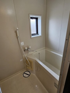 窓のあるお風呂です