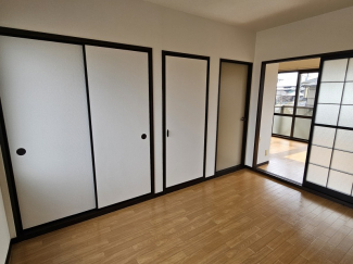 和室を洋室へ変更されています