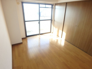 寝室に使える洋室です