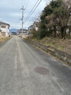 【前面道路含む現地写真】