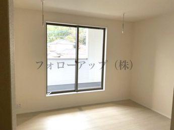 個人の部屋や寝室として使える洋室です