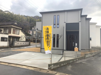 落ち着いた雰囲気の外観です