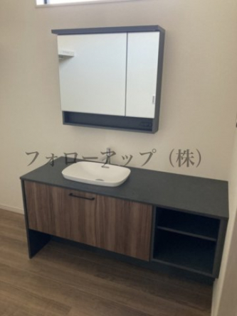 使いやすい独立洗面台です