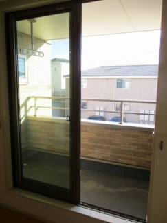 【バルコニー】