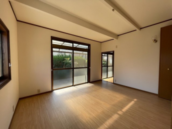 【居間・リビング】