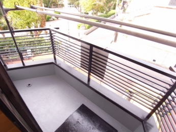 【バルコニー】